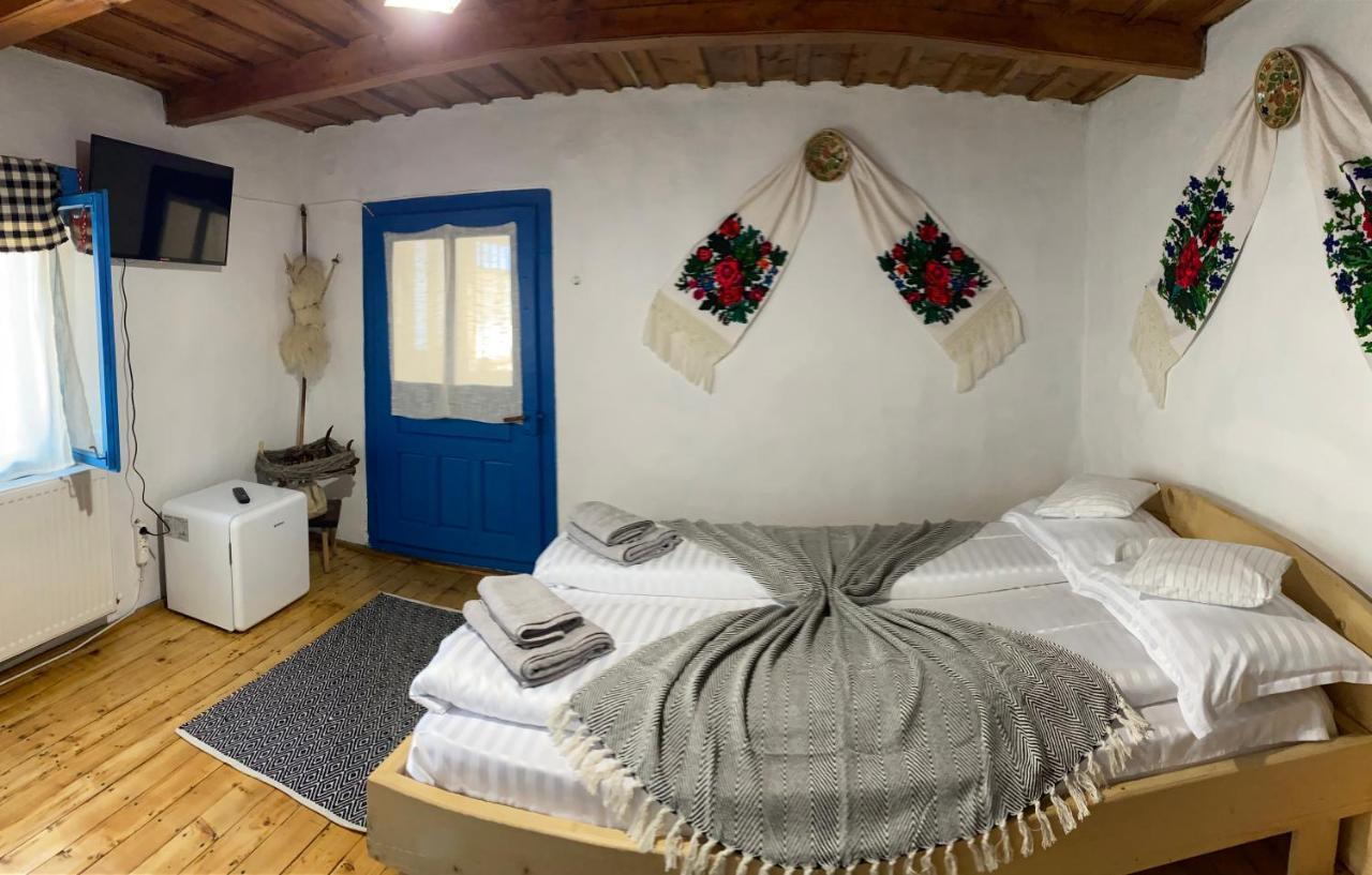 Casuta Tivadar Hotel Breb Buitenkant foto