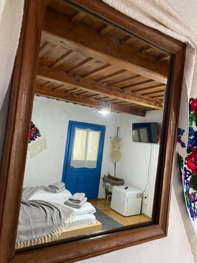 Casuta Tivadar Hotel Breb Buitenkant foto