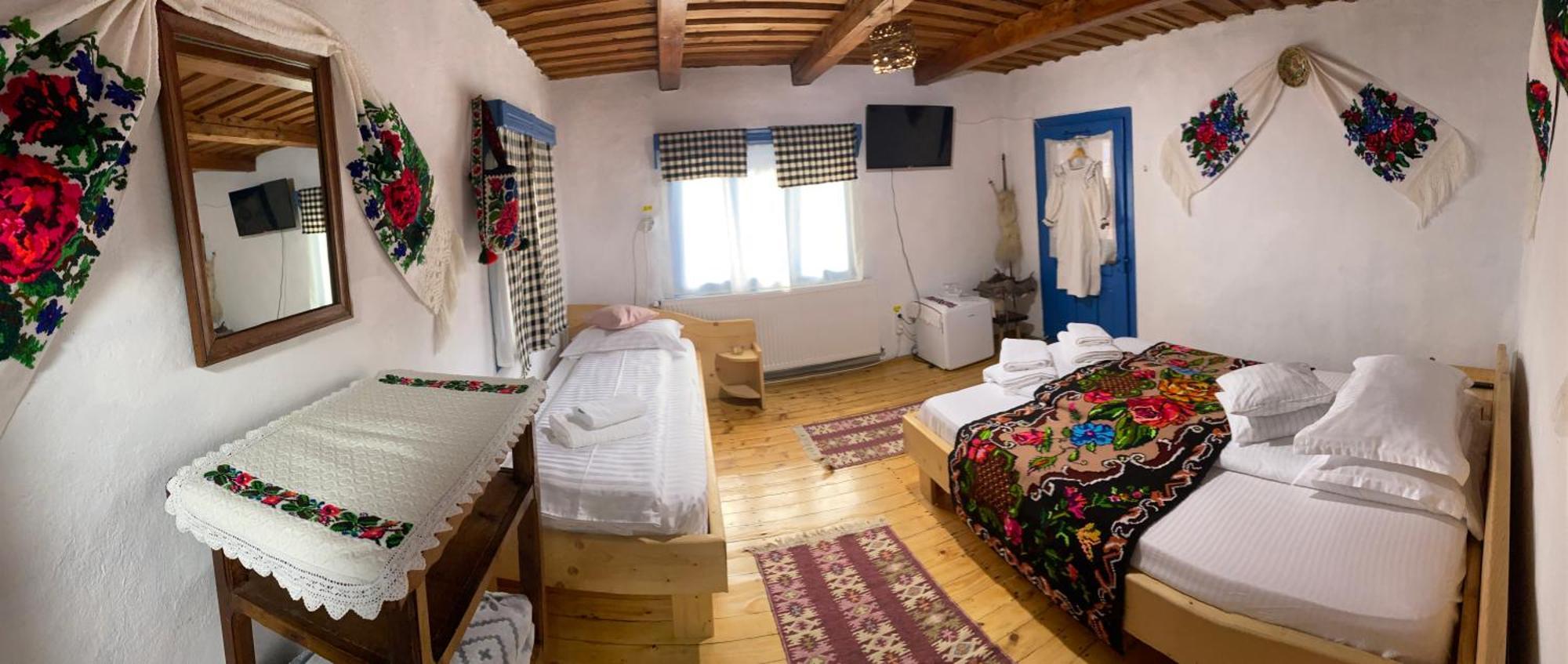 Casuta Tivadar Hotel Breb Buitenkant foto